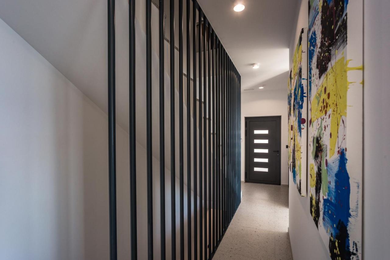 Villa Dispet With Heated Pool, Jacuzzi, Sauna And Cinema Celina Luaran gambar