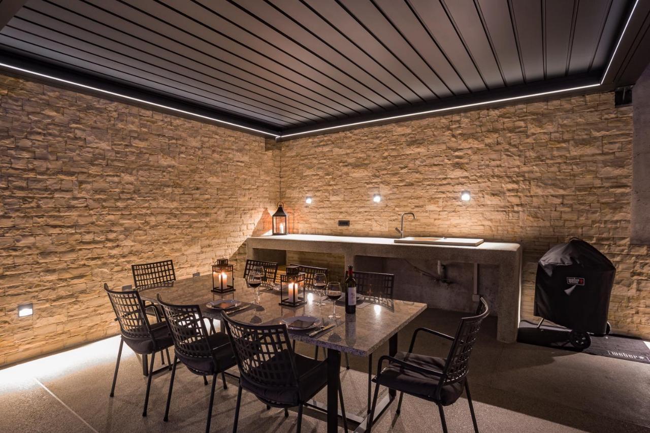 Villa Dispet With Heated Pool, Jacuzzi, Sauna And Cinema Celina Luaran gambar